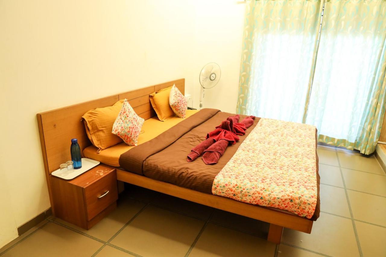Surya Kiran Miramar Bed and Breakfast Panaji Exteriör bild