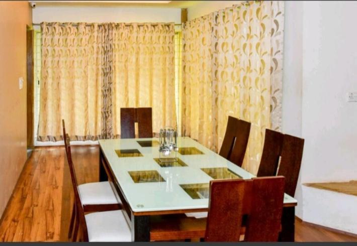 Surya Kiran Miramar Bed and Breakfast Panaji Exteriör bild