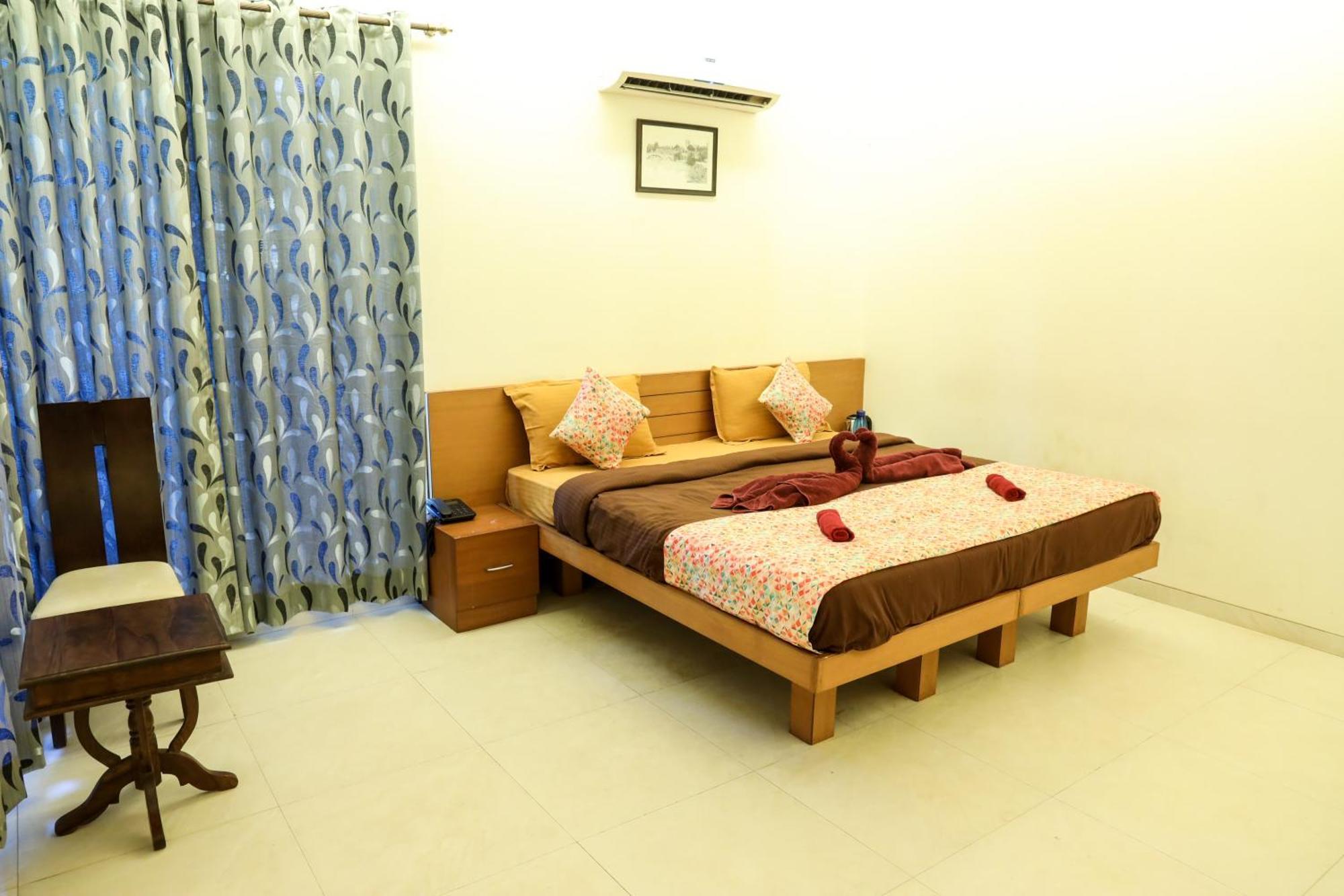 Surya Kiran Miramar Bed and Breakfast Panaji Rum bild