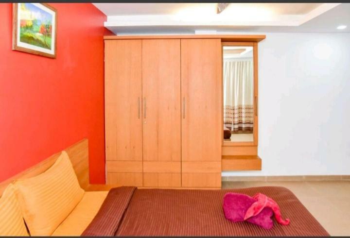 Surya Kiran Miramar Bed and Breakfast Panaji Exteriör bild