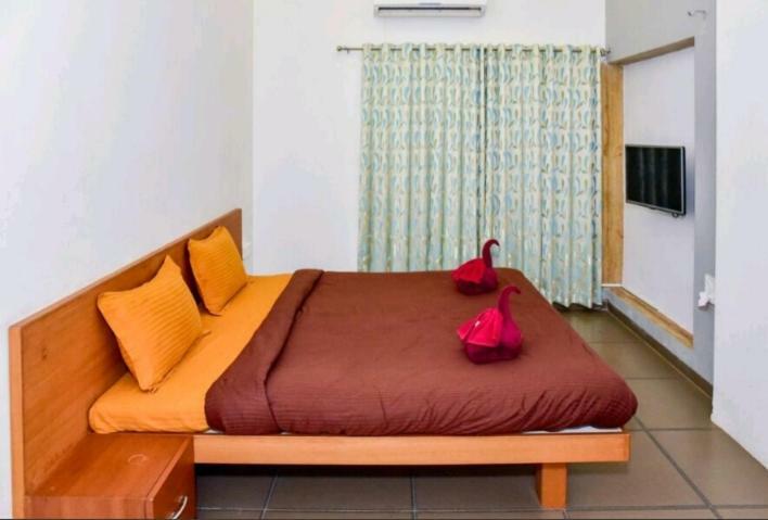 Surya Kiran Miramar Bed and Breakfast Panaji Exteriör bild